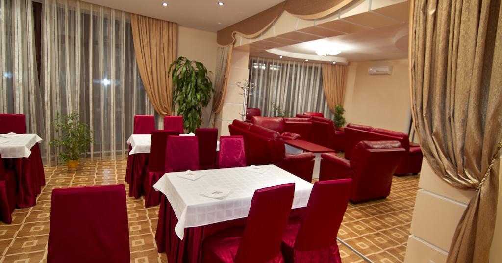 Imperial Hotel 基希讷乌 外观 照片